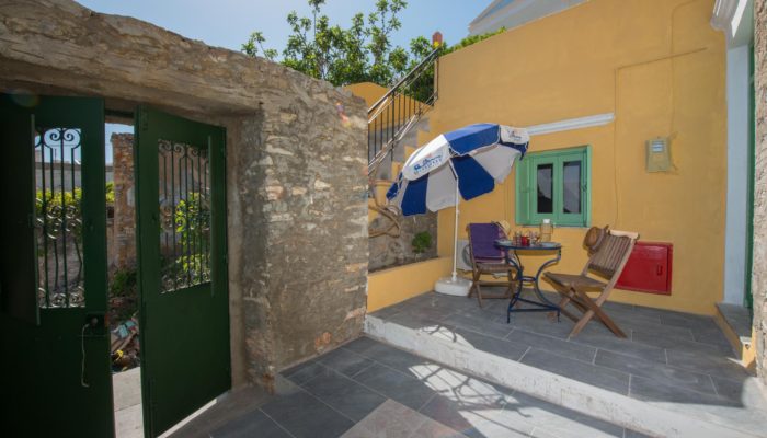 Kyklameno Apartment - Symi Holidays